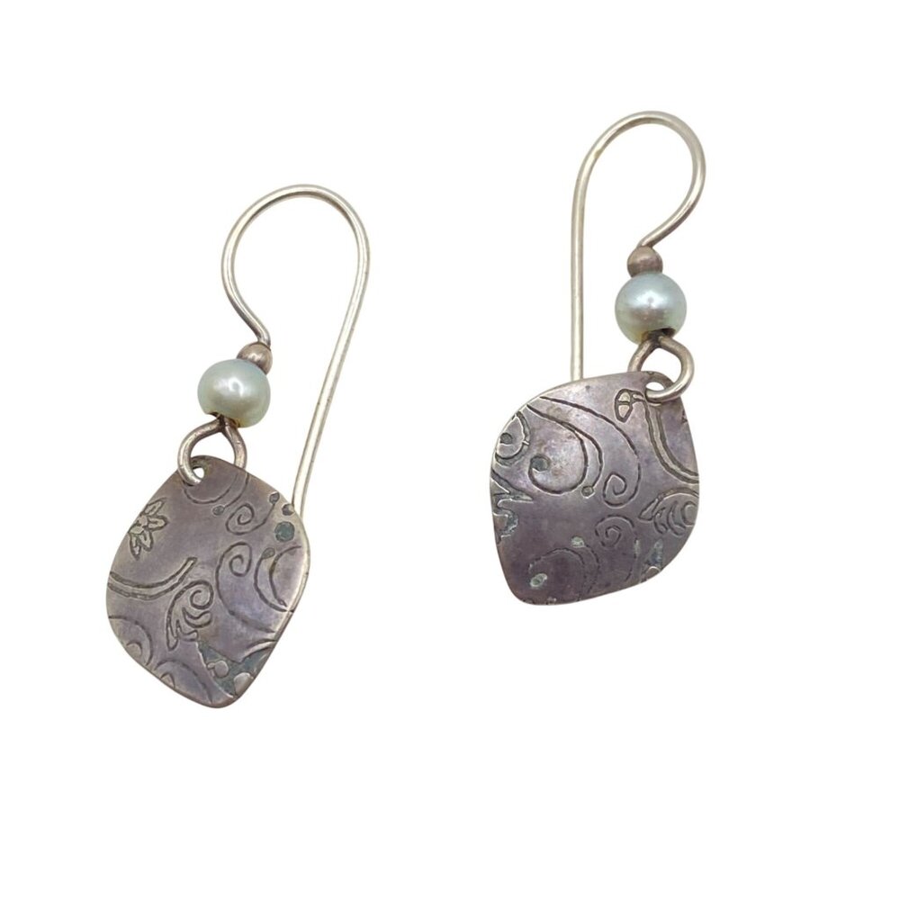 Tested Sterling Silver Earrings Freshwater Pearl Engraved Floral Boho Vtg Dangle - Picture 10 of 10